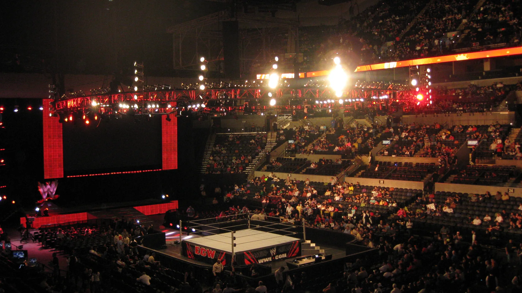 How to Watch WWE Live TV in 2026: Raw, SmackDown, NXT and PLE Streaming